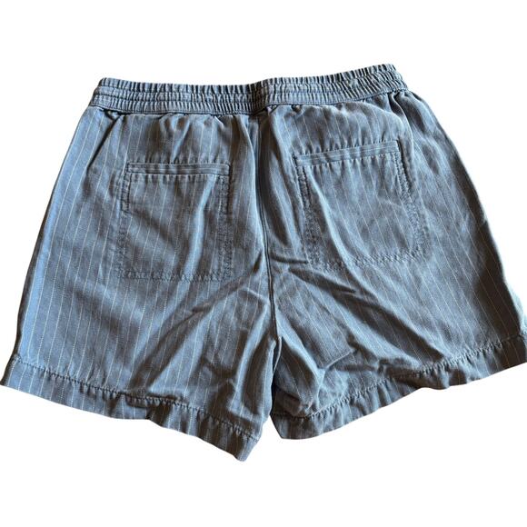 Banana Republic Women's Light Blue Shorts with drawstring size XS - Picture 2 of 8